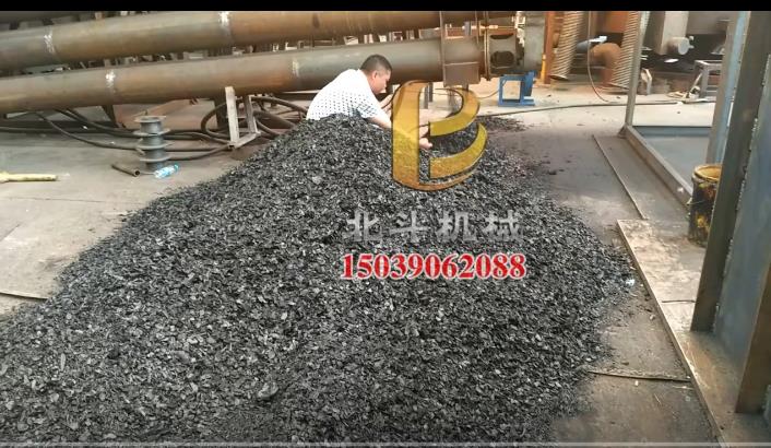 木材炭化爐連續炭化楊樹木片產能高